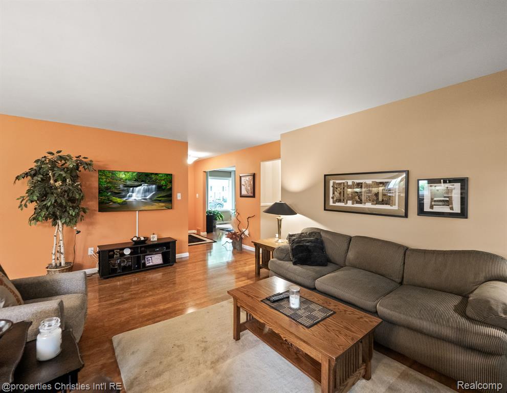 41642 Sycamore Drive, Novi, MI — Photo 6