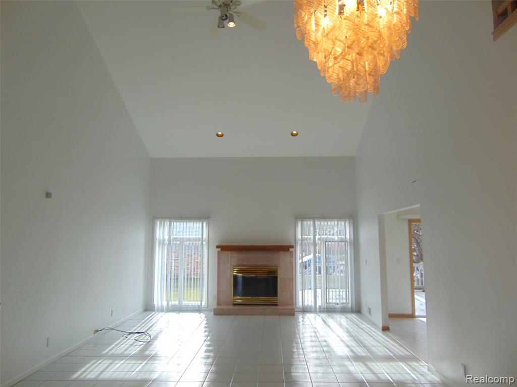 40601 LADENE Lane, Novi, MI — Photo 6