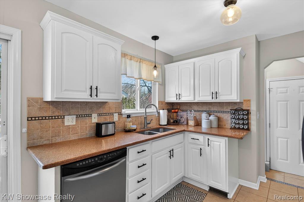 622 Elizabeth Street, Milford, MI 48381 — Photo 15