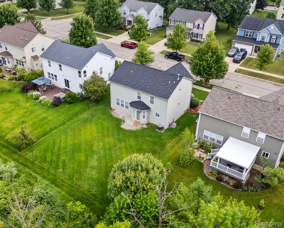 8844 Somerset Lane, Ypsilanti, MI 48198 — Photo 33