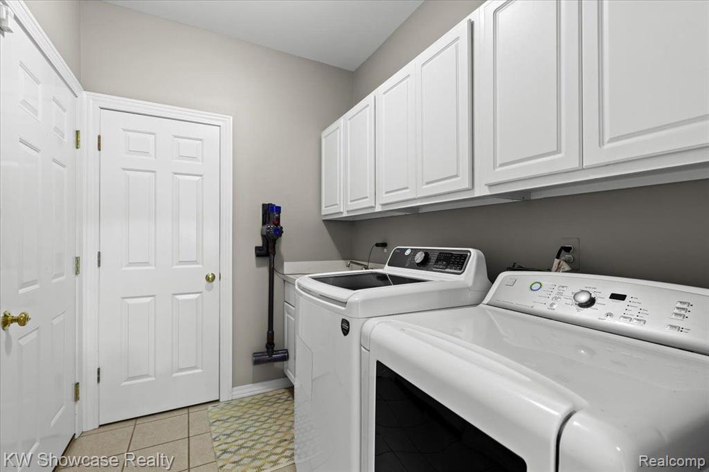 595 E COMMERCE Street, Milford, MI 48381 — Photo 16