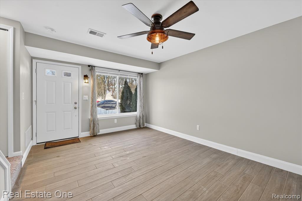 874 N Main Street, Milford, MI 48381 — Photo 4