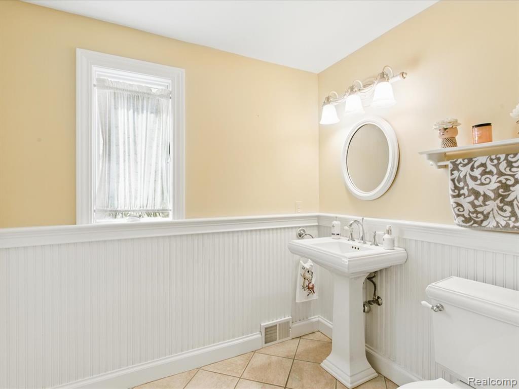 4396 Gratiot Avenue, Port Huron, MI 48060 — Photo 25