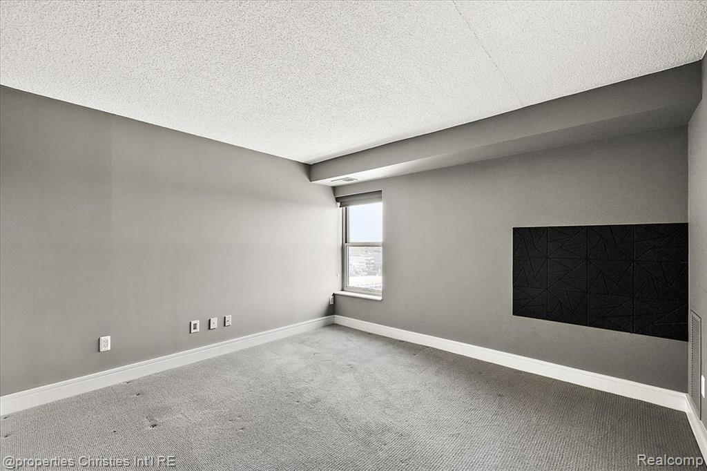 411 S Old Woodward Avenue, 824, Birmingham, MI 48009 — Photo 21