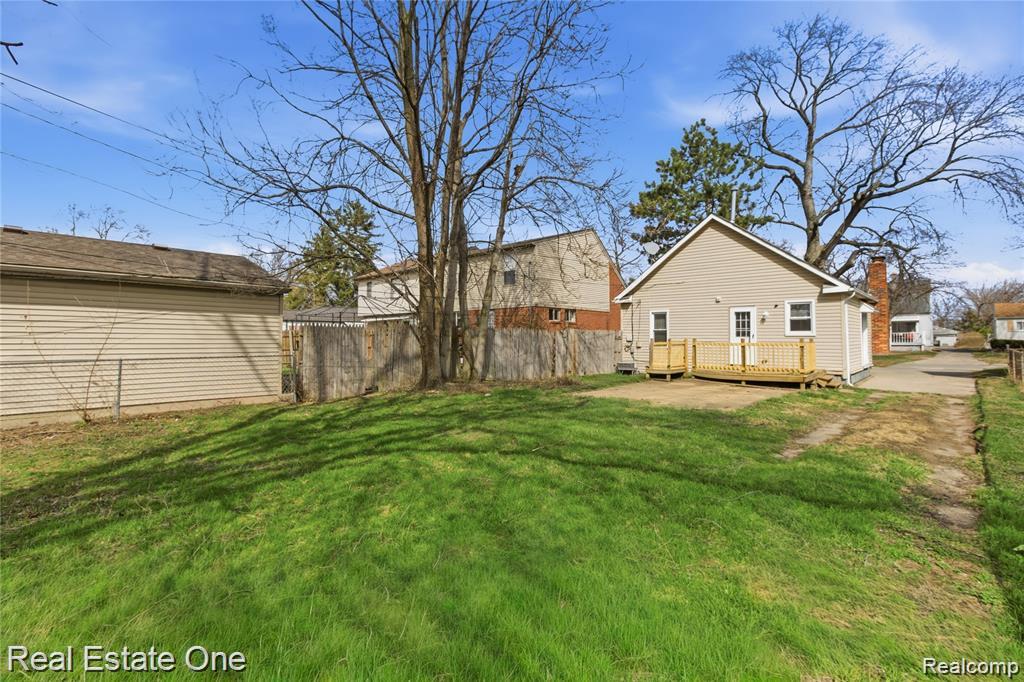 5747 Kingsbury Street, Dearborn Heights, MI 48127 — Photo 9