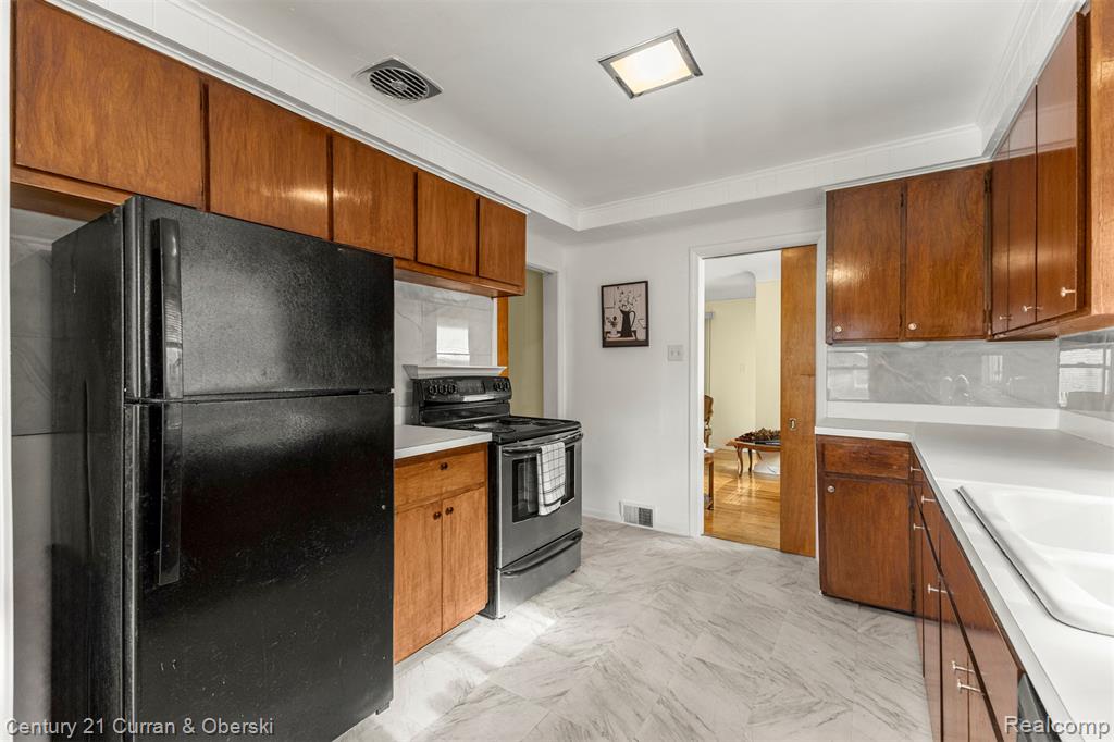 26657 W Chicago, Redford, MI 48239 — Photo 8