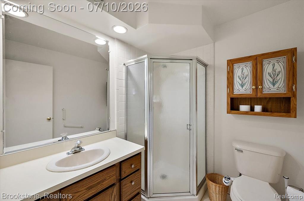 904 Country Club Drive, Saint Clair Shores, MI 48082 — Photo 21