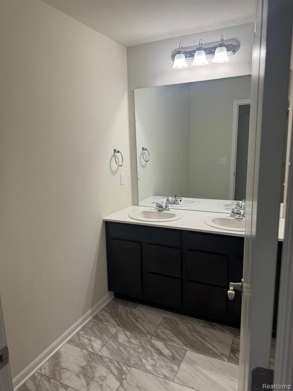 627 ADDISON Circle, Walled Lake, MI 48390 — Photo 4