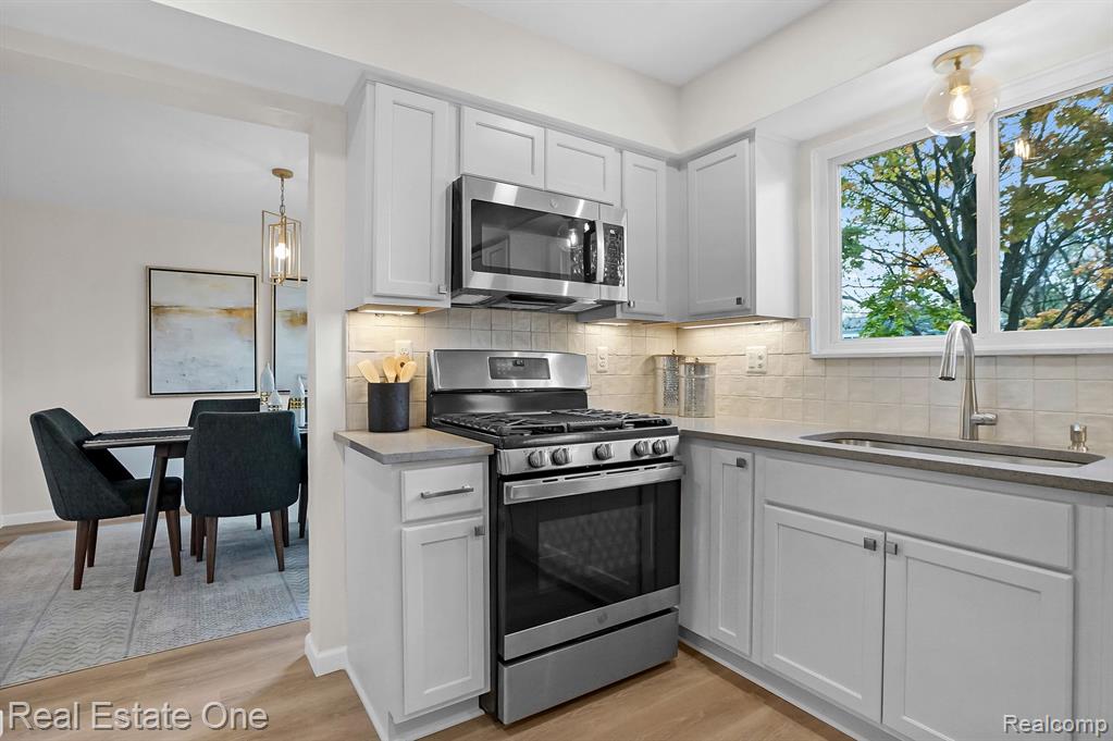 684 ABBEY, Rochester Hills, MI 48307 — Photo 15