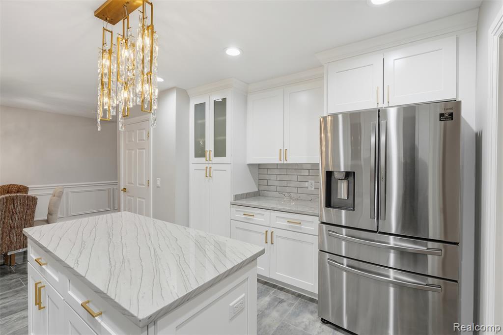 4212 April Lane, Sterling Heights, MI 48310 — Photo 18