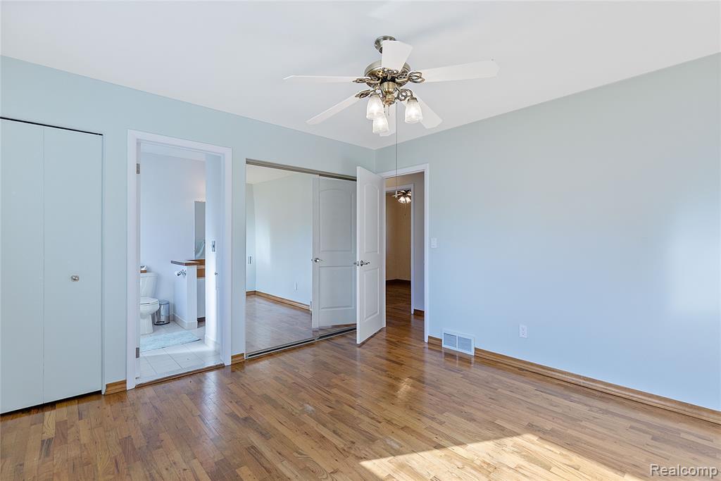 922 Canterbury Drive, Madison Heights, MI 48071 — Photo 21