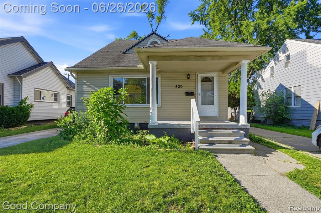 520 E Muir Avenue, Hazel Park, MI 48030 — front exterior