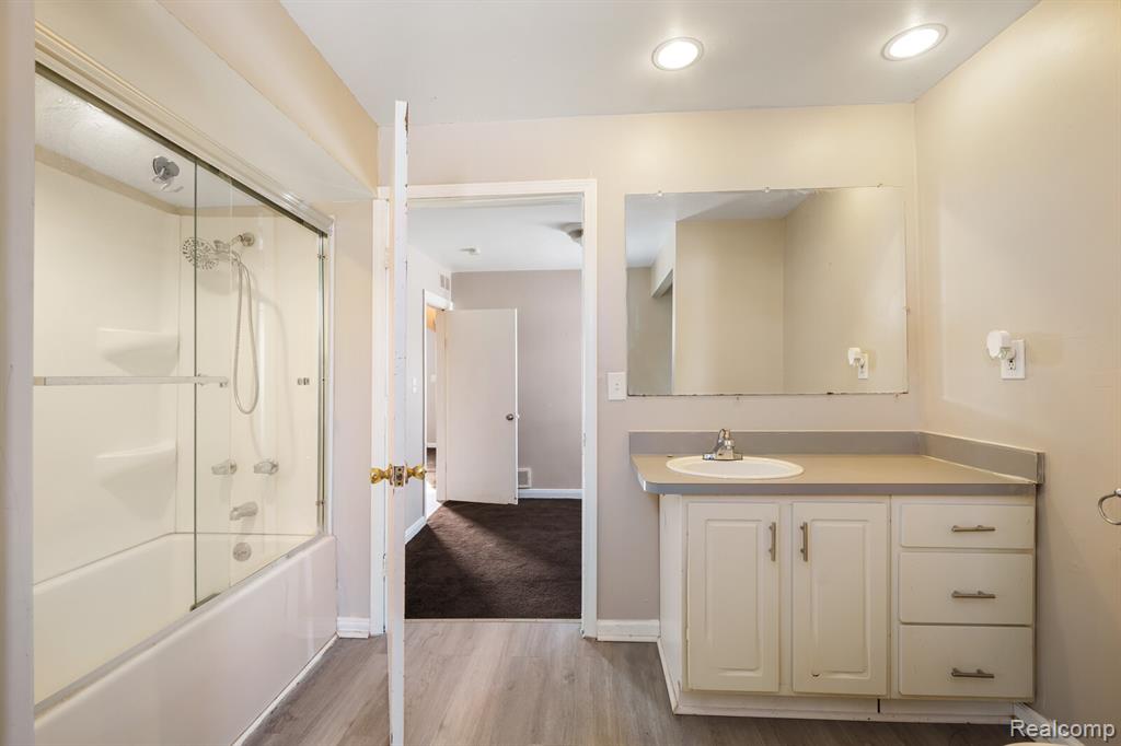 7583 Hudson Avenue, Warren, MI 48091 — Photo 10