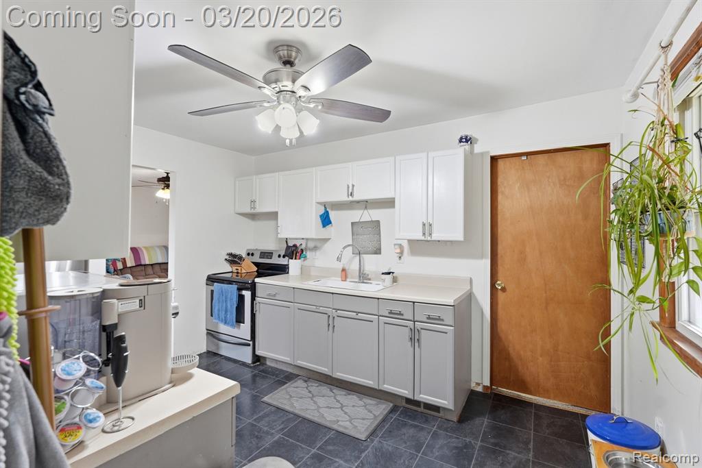 8521 Dale, Center Line, MI 48015 — Photo 7