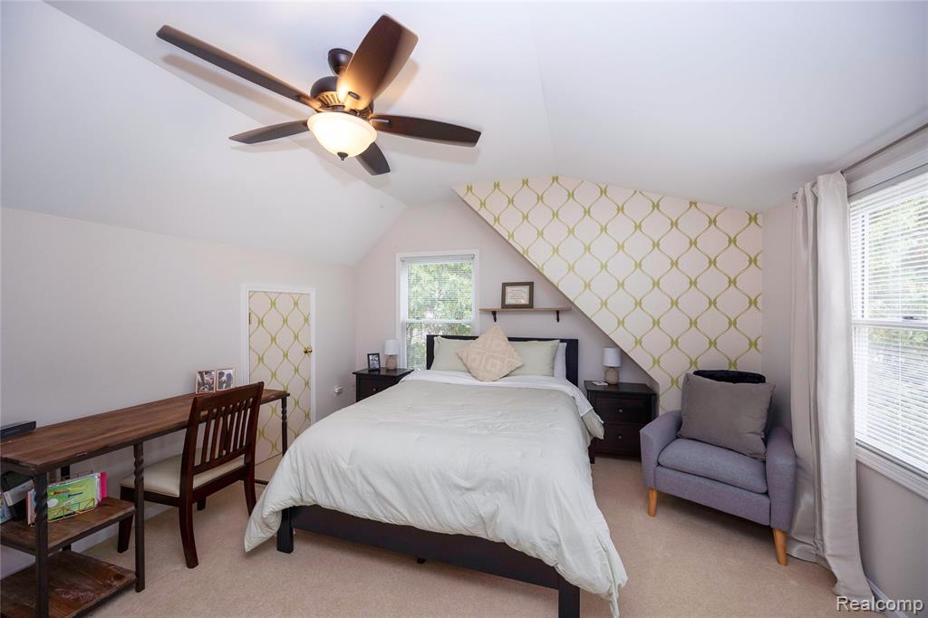 826 Larchlea Drive, Birmingham, MI 48009 — Photo 25