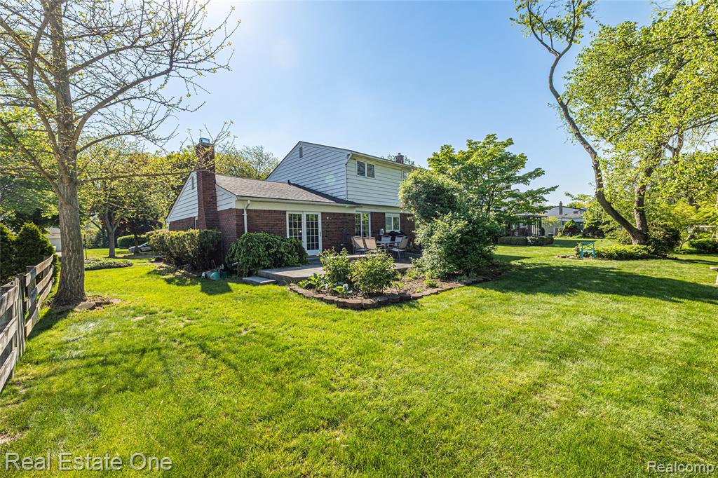 4931 Calvert Drive, Troy, MI 48085 — Photo 27
