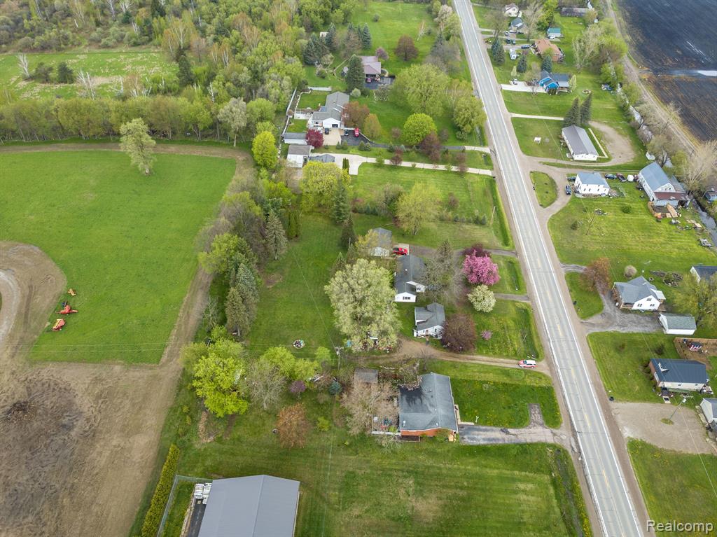 659 N VAN DYKE Road, Imlay City, MI 48444 — Photo 23