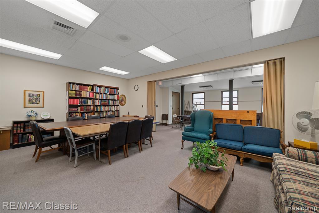 26701 JOY Road, Dearborn Heights, MI 48127 — Photo 19