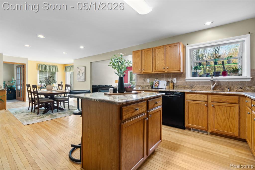 1861 Twin Sun Circle, Walled Lake, MI 48390 — Photo 39