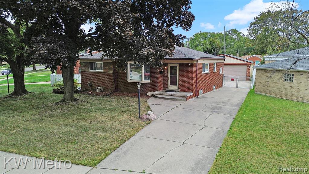 9168 Rockland, Redford, MI 48239 — Photo 2