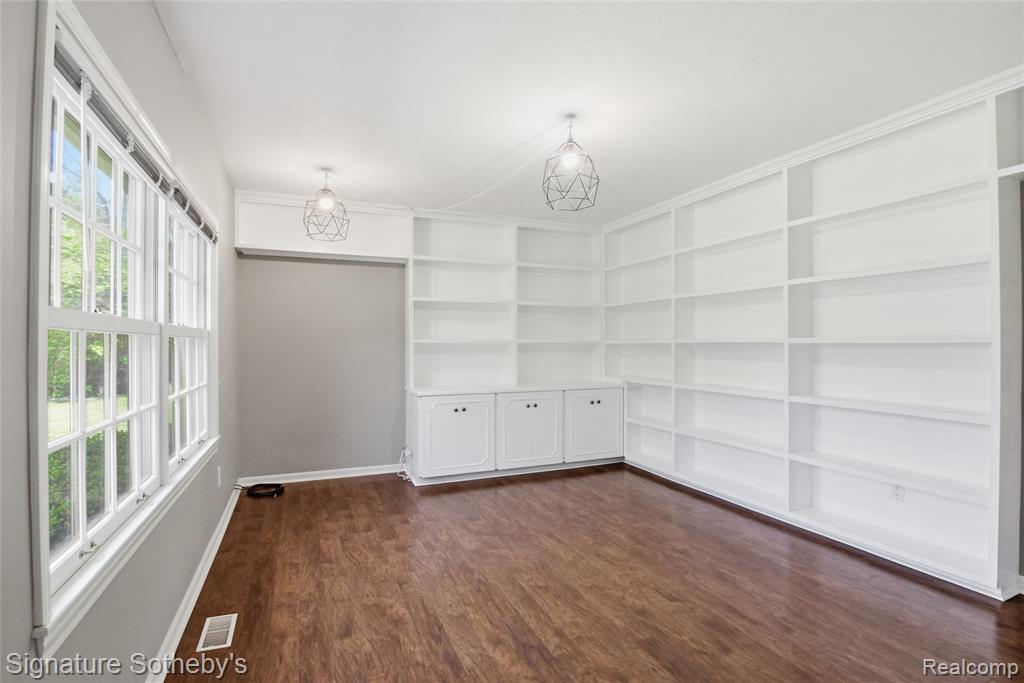 4576 Wagon Wheel Drive, Bloomfield Hills, MI — Photo 12