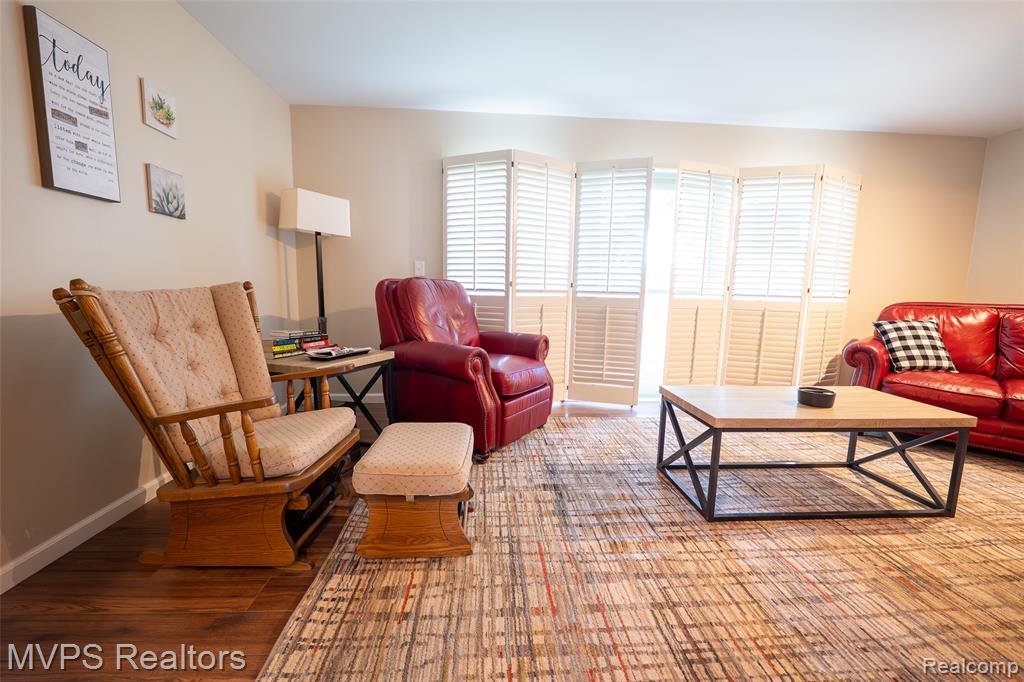 804 S Oak Brook Ridge Drive, 149, Rochester Hills, MI 48307 — Photo 10