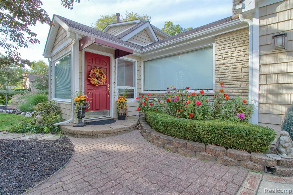 30450 Wentworth Street - Photo 5