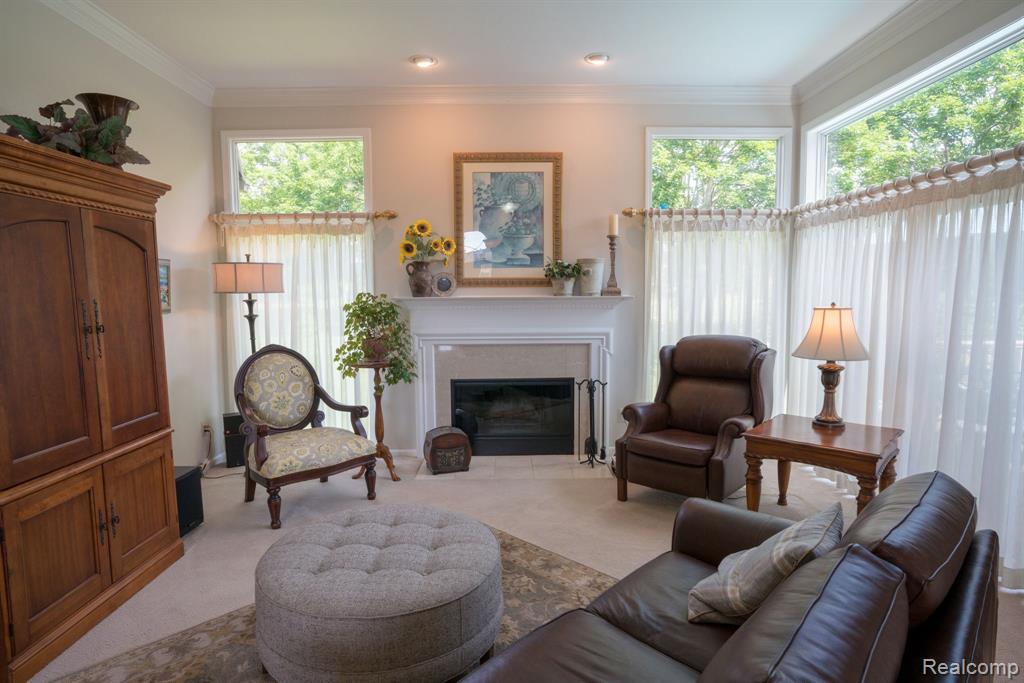 4870 DORAL Drive, Ann Arbor, MI 48108 — Photo 11