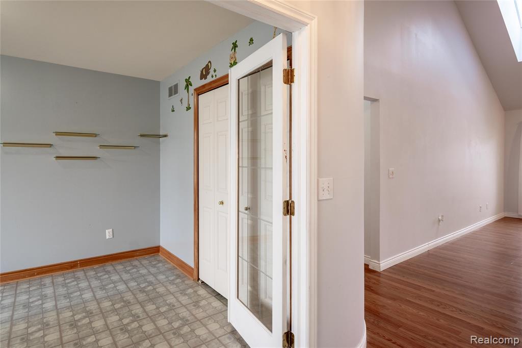 54676 Carnation Drive, Macomb, MI 48042 — Photo 4