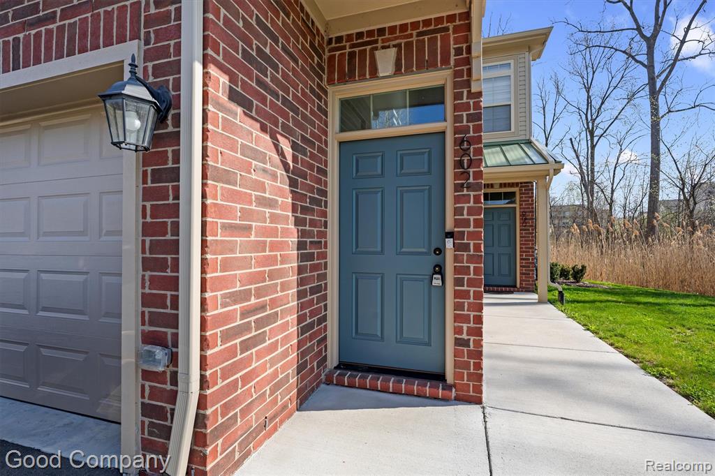 602 Pointe Drive, Walled Lake, MI 48390 — Photo 3