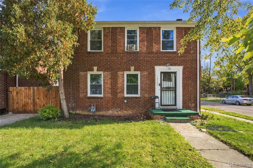 16500 Lindsay Street, Detroit, MI 48235