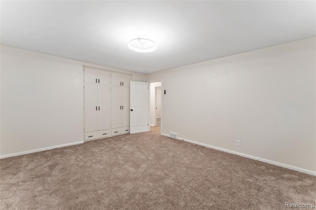 19300 Greydale Avenue, Detroit, MI 48219 — Photo 24