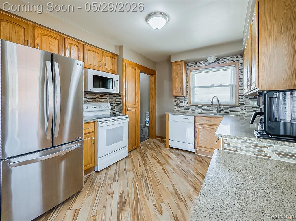 8634 Allen Road, Allen Park, MI 48101 — Photo 6
