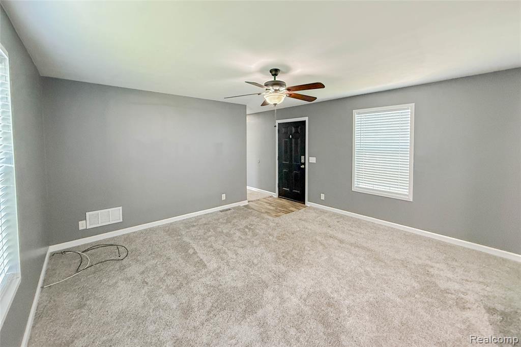 41021 Old Michigan Ave, 39 A, Canton, MI 48188 — Photo 12