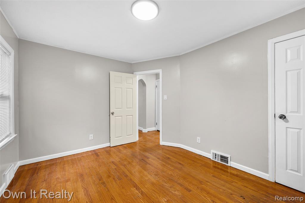 8585 Marlowe Street, Detroit, MI 48228 — Photo 16