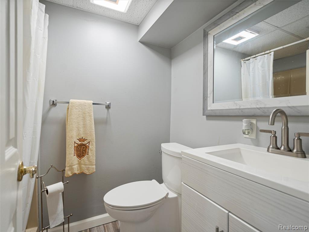 4971 Chadbourne Drive, Sterling Heights, MI 48310 — Photo 44