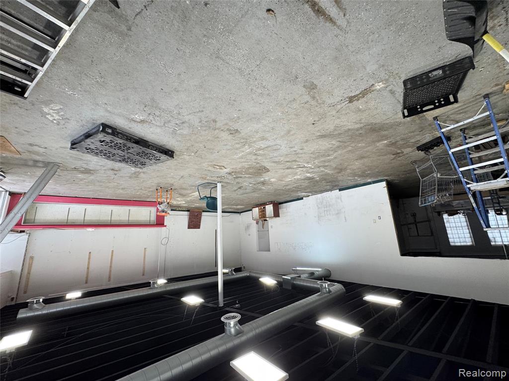 8626 Michigan Avenue, Dearborn, MI, 48210