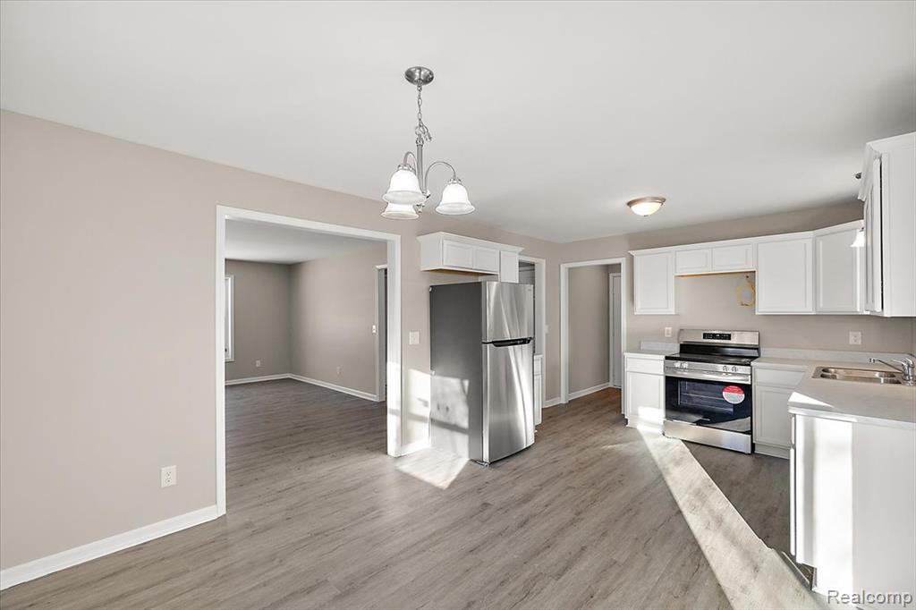 927 Alan Drive, Lake Orion, MI 48362 — Photo 13