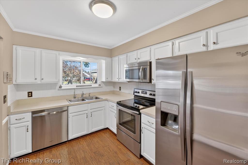 12116 Shenandoah Drive, South Lyon, MI 48178 — Photo 14