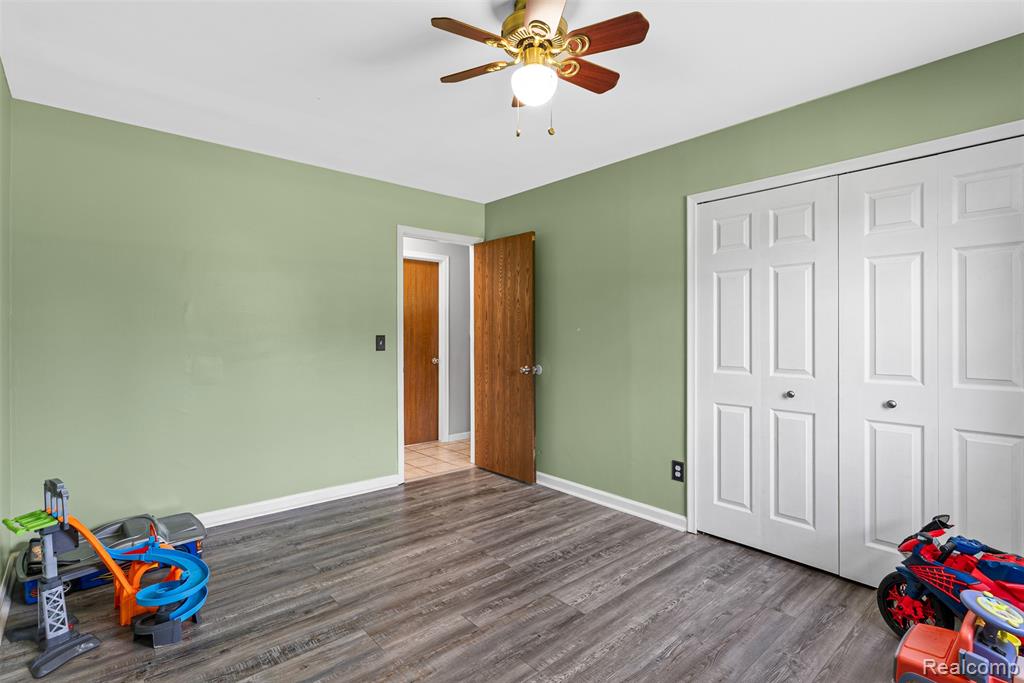 4303 Pratt Avenue, Grand Blanc, MI 48439 — Photo 19