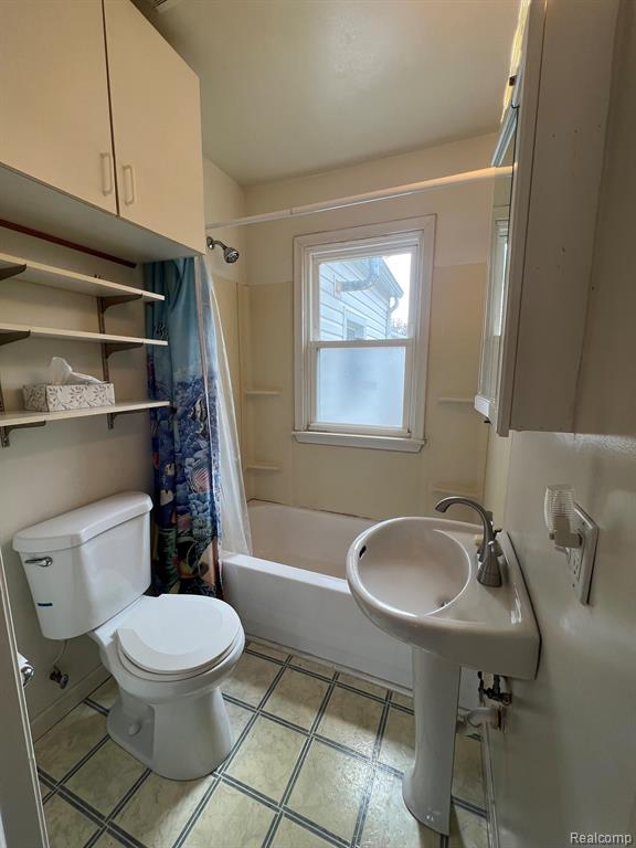 520 E BRICKLEY Avenue, Hazel Park, MI 48030 — Photo 15