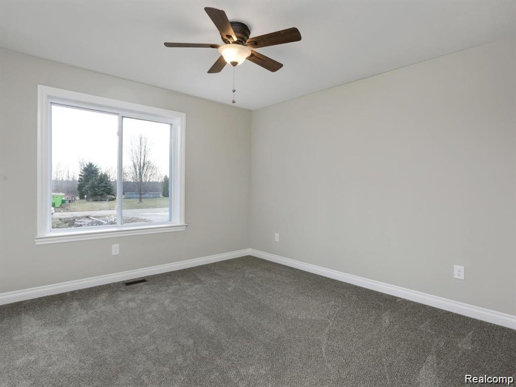 715 ORCHARD RIDGE Court, Ortonville, MI 48462 — Photo 29