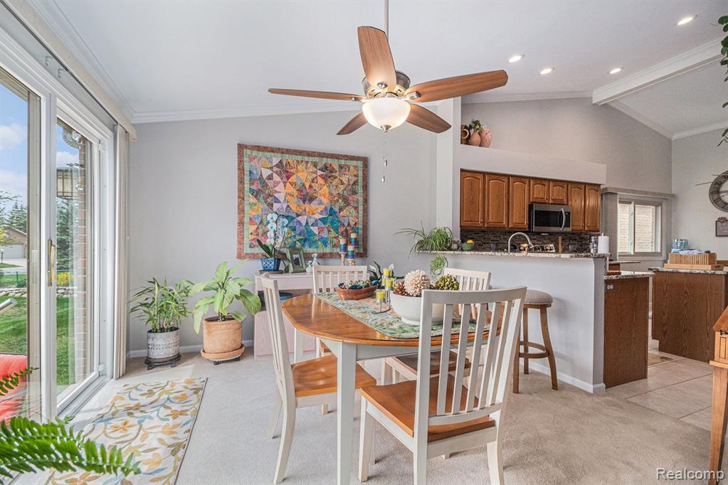 404 WALNUT Drive, 34, South Lyon, MI 48178 — Photo 10