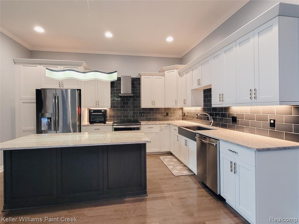 5612 Knob Hill Circle, Clarkston, MI 48348 — Photo 4