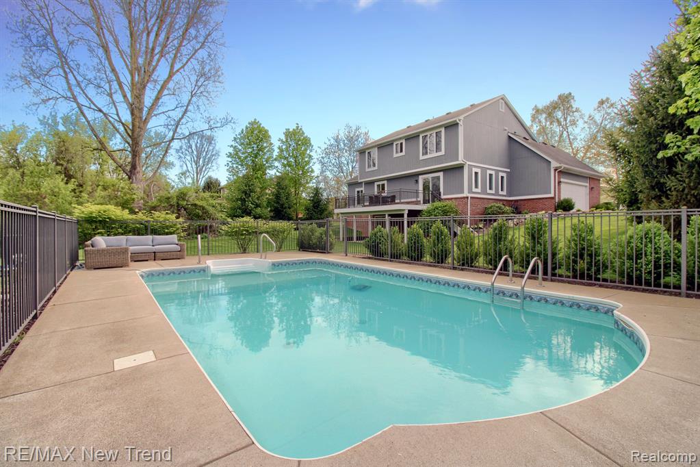 9457 DALEVIEW Drive, South Lyon, MI 48178 — Photo 42