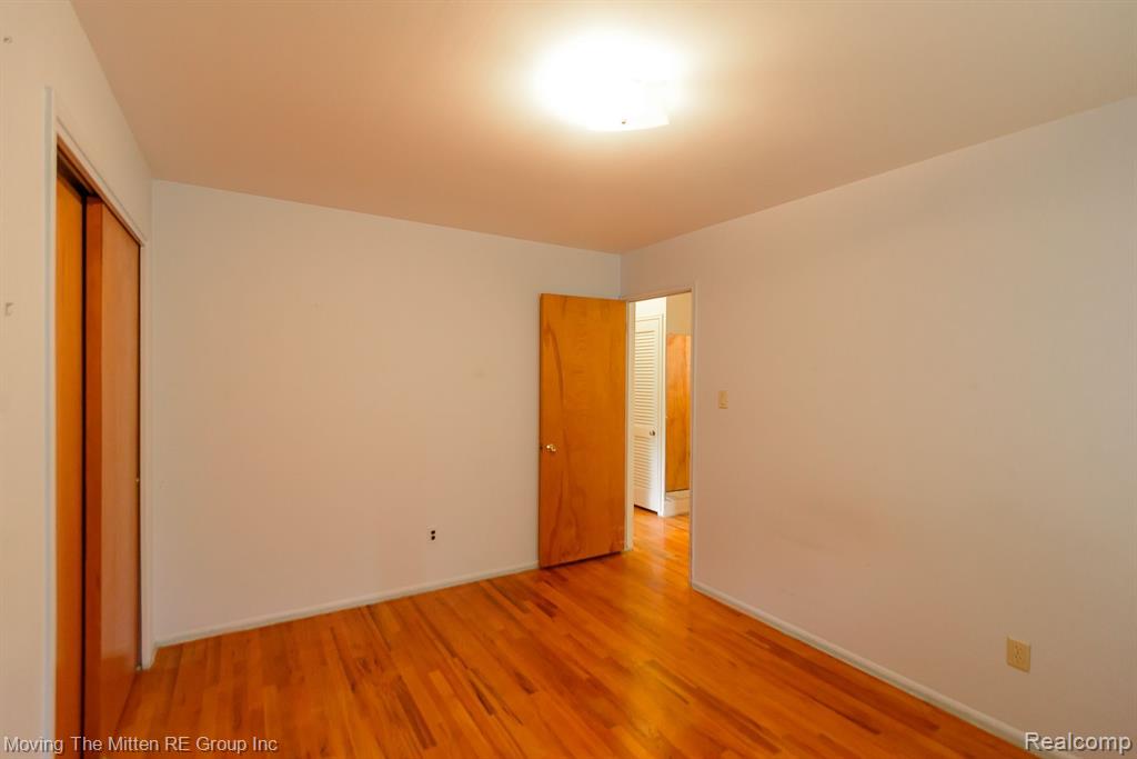 1200 GEORGINA Drive, Ypsilanti, MI 48198 — Photo 16