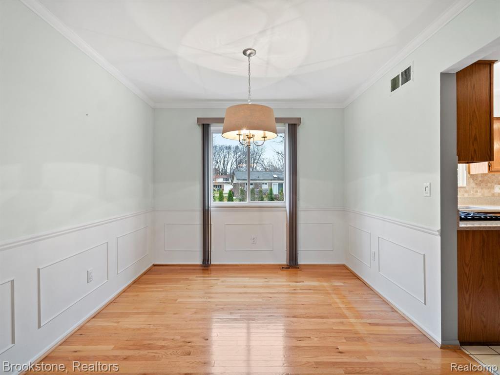 5628 PATTERSON Drive, Troy, MI 48085 — Photo 10