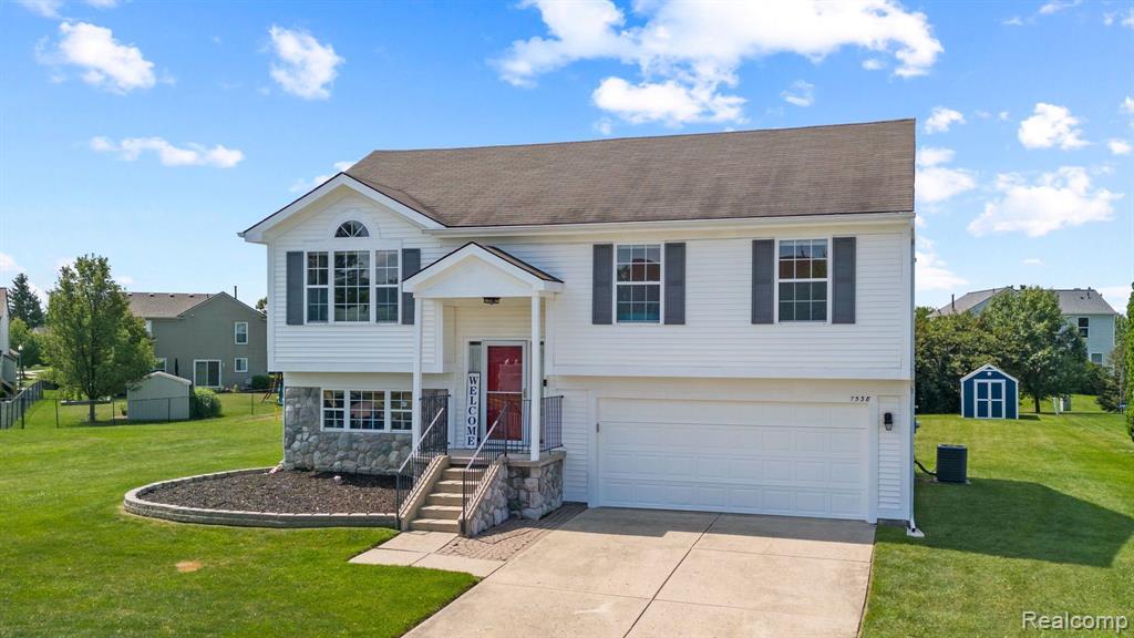 7538 Lochmoor Drive, Ypsilanti, MI 48197 — Photo 24