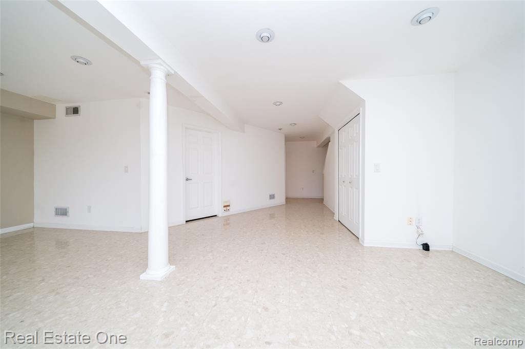 24099 Tana Court, Farmington, MI 48335 — Photo 50