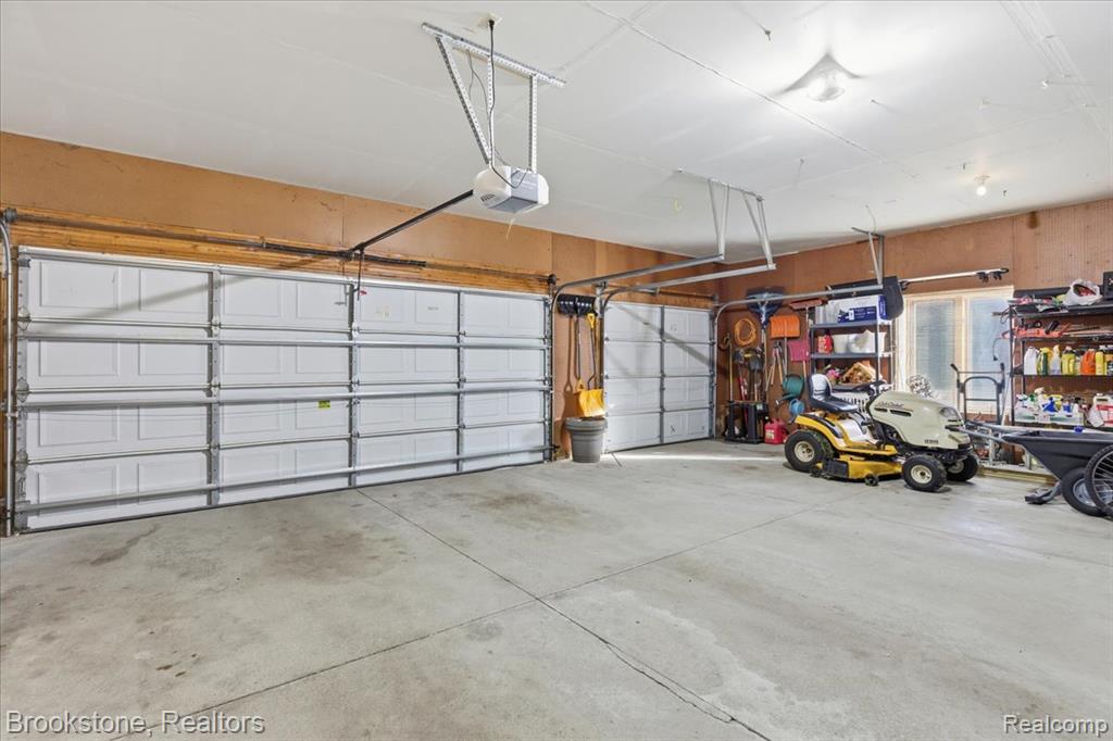9748 Forest Ridge Drive, Clarkston, MI 48348 — Photo 52